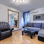 شقة Rustica By Interhome *