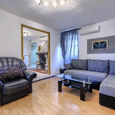 Appartamento Rustica - Lbn303 *